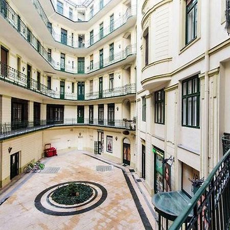 Private Apartment Centertown Budapest Luaran gambar