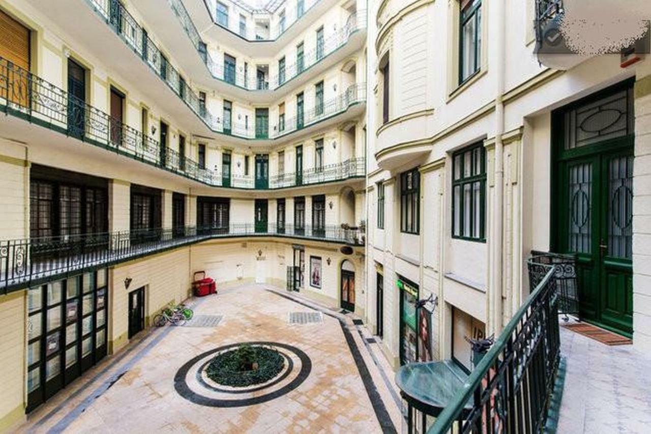 Private Apartment Centertown Budapest Luaran gambar